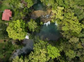Tu Casa en la Selva Lacandona, hotel i Champa