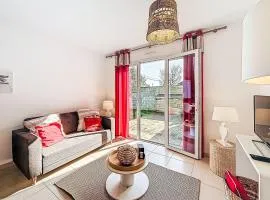 Holiday Home Maison Kerlosquet by Interhome