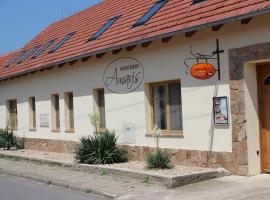 Apartmány Amaris, hotel a Strachotín