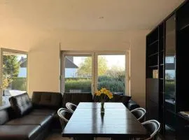Komfortables Ferienhaus bis zu 12 Personen I Sauna & Garten I Hannover Messe Apartment I Handwerker Monteurzimmer