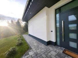 Ferienwohnung Zum Adlernest, Hotel in Hellenthal