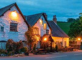 The West Arms โรงแรมในLlanarmon Dyffryn-Ceiriog