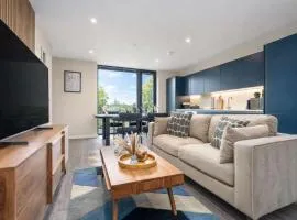 The Mancunian Blue - Manchester Luxury 2-Bed Corner Apartment
