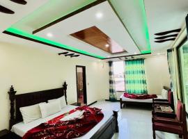 Nathia Gali Relax Inn Hotel, hotel v mestu Naka