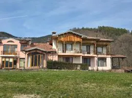 стаи за гости Традиция