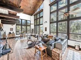 Authentic 4BR Big Bear Cabin, Dog-Friendly with Deck