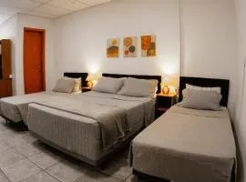 Villa Bilac - Amplos Studios 2km da Vila Germânica