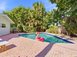 Walk to the Beach Sauna,Pool & BBQ!, Hotel in Singer Island