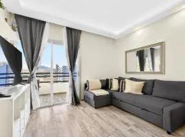 Oceanview Paradise 2BR: High-Speed WiFi & Office | Walk to Beach & Restaurants