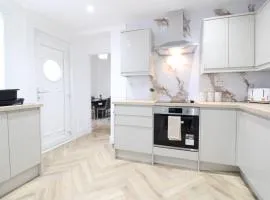 Premium 4 Bedroom, Airdrie, Glasgow.