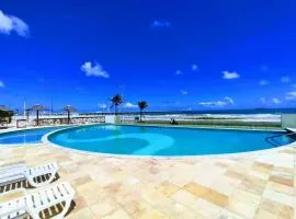 Excelente apto com Piscina e Vista para o Mar