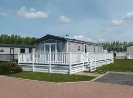 Boulevard Escape, Seal Bay Retreat