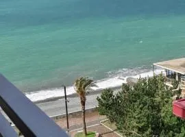Cozy Apartment in Kobuleti Near the Beach