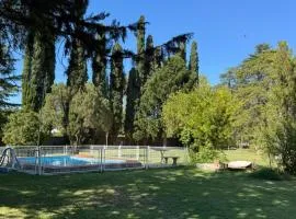 Arcadia entre cipreses