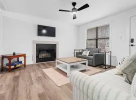 Minutes From UNC - 15 Min to Duke - Private Deck