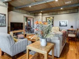 Gassville Group Getaway! Pet-Friendly Home and Yard