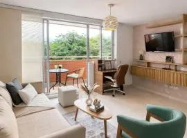 Amplio y Moderno con parqueadero cerca de Clínicas, Aeropuerto y Parque Deportivo Ideal familias y grupos