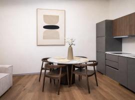 Small Luxury In Centro Storico, hotel in Parma