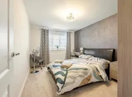 Telford - Priorslee, Spacious Double Room on a Newly built House, Free Parking, Free Wifi