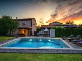 Gorgeous Home In Buzet