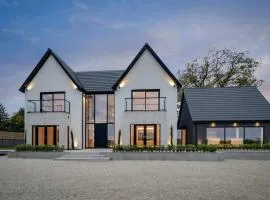 Intelligent smart home with amazing views