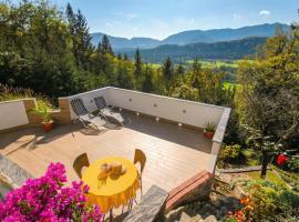 Forest Retreat Bonidesa - Panoramic Terrace & Hot Tub - Happy Rentals, hotel em Ljubno