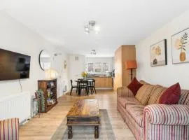 Canalside Hideaway in Berkhamsted - Pass the Keys