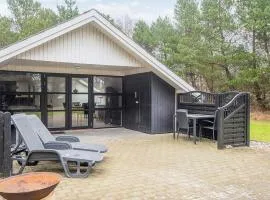 6 person holiday home in Blåvand