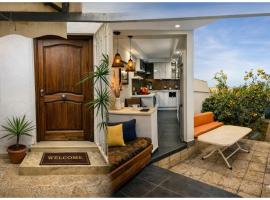 Duplex raffiné avec entrée privée, Hotel in Tunis