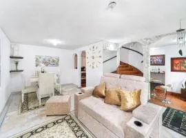 Modern Home byAirport & Chipichape Mall- Nightlife