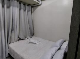 JJL Staycation, hotel em Manila