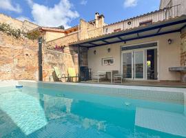 Convent Holiday Home, מלון בפטרה