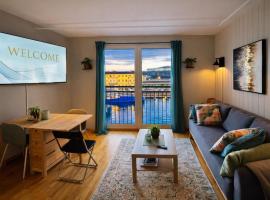 Top-Floor Riverside Penthouse Parking - 1 min Station, hotelli kohteessa Trondheim