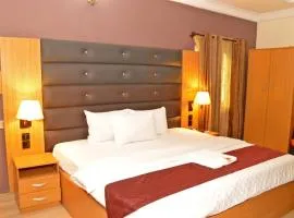 Big Apple Royale Hotel and suites