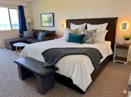 Beachfront King Bed Studio Suite