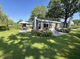 Chalet in Biddinghuizen, pool facilities