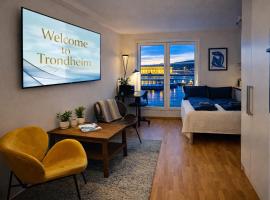 Riverside Studio - Parking - 1 min to Station, hotelli kohteessa Trondheim