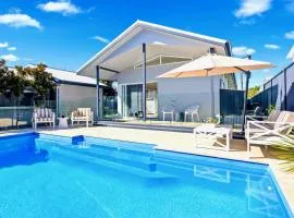 Endless Summer Sawtell - Luxe Beach Escape with Pool