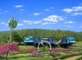 The Hill Home and Coffee: Dalat şehrinde bir otel