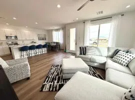 Lake Powell Home Retreat - Views - Close to National Parks - Beautiful Sunsets - Amazing Star Gazing - Game Room - Fun