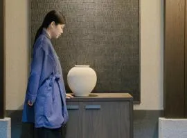 Loop Seoul Retreat by Anook Seoul Hongdae