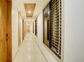 Super Collection O Bairagarh Railway Station Formerly Hotel OM Palace, hotel in Bhopal
