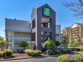 Quality Inn Duluth - Atlanta Northeast، فندق في دولوث