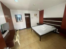 RedDoorz at 3Ms Tourist Inn, Hotel in Buaya