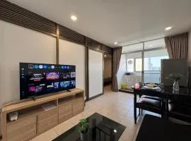 High Floor 2BR 1Bath Near BTS Night Market 5PAX