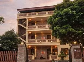 Cái Cò House - Serene Garden Retreat