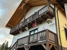 Котедж HOLIDAY HOUSE