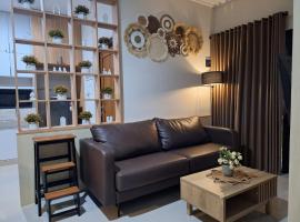 Ndalem Livtuhayu、Godeanのホテル