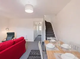 Comfortable 3BR in Grantham, Walk to Belvoir Castle, Sleeps 5