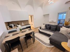 Home Albert-Lago Maggiore Luino, hótel í Luino